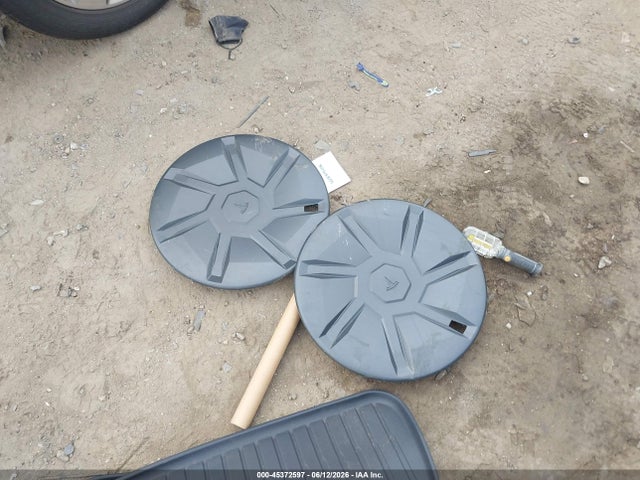Tesla Model Y 2026 7SAYGDEDXTA590330 Image 10