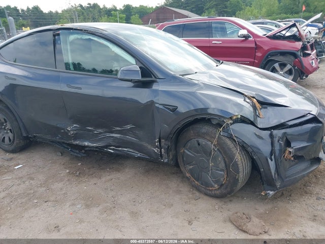 Tesla Model Y 2026 7SAYGDEDXTA590330 Image 6