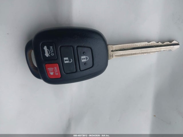 5YFBURHE7FP257785 Toyota Corolla Le Plus