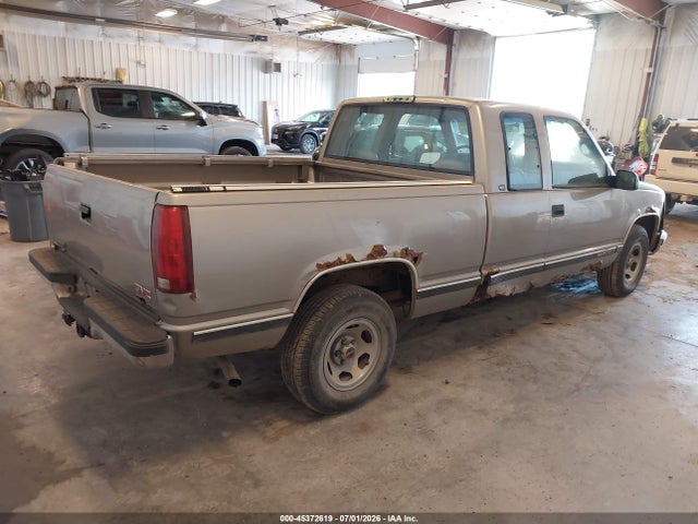 1998 Gmc Sierra 1500 Sl Wideside მანქანა იყიდება აუქციონზე, vin: 1GTEC19W0WE558663, აუქციონის ნომერი: 45372619