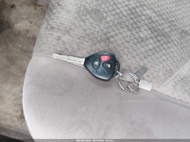 Продажа на аукционе авто 2006 Toyota Rav4, vin: JTMZD33V866006817, номер лота: 45372629