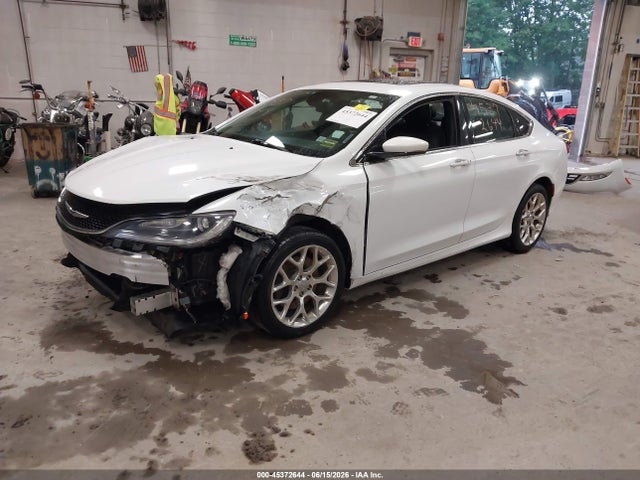 2015 Chrysler 200 C მანქანა იყიდება აუქციონზე, vin: 1C3CCCEG4FN543573, აუქციონის ნომერი: 45372644