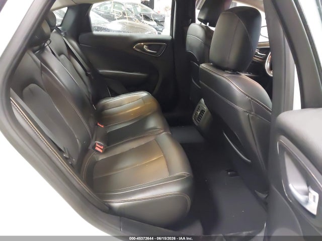 2015 Chrysler 200 C მანქანა იყიდება აუქციონზე, vin: 1C3CCCEG4FN543573, აუქციონის ნომერი: 45372644