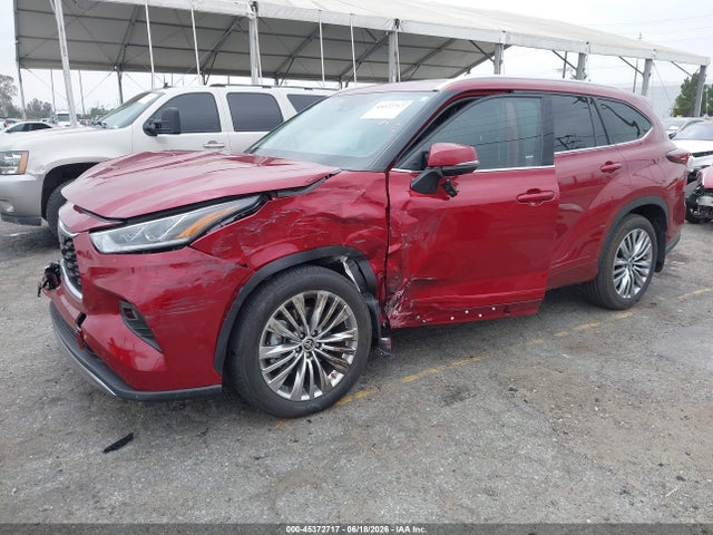 Toyota Highlander Hybrid Platinum 2025 5TDEBRCH4SS653064 Image 2