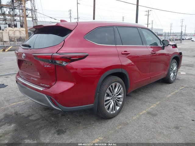 Toyota Highlander Hybrid Platinum 2025 5TDEBRCH4SS653064 Image 4