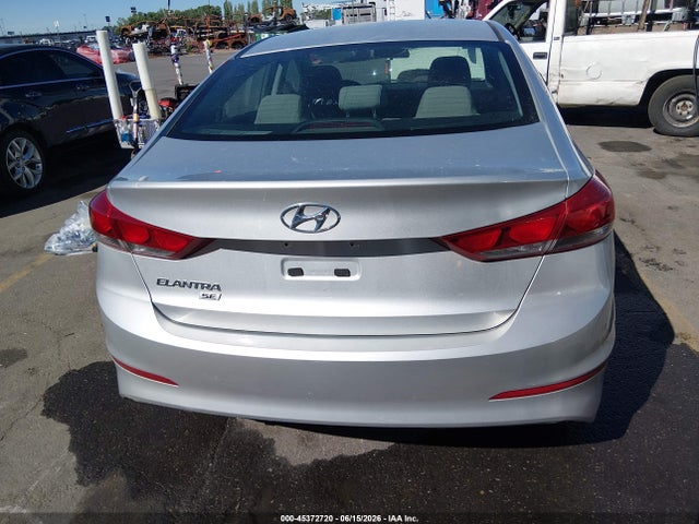 Hyundai ELANTRA SE 2018 5NPD74LFXJH355508 Image 16