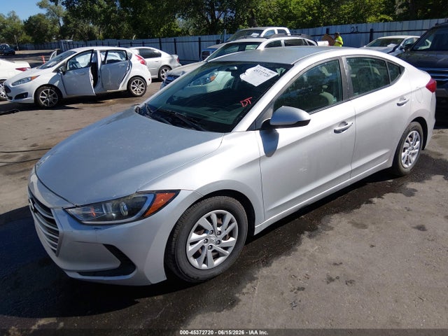 Hyundai ELANTRA SE 2018 5NPD74LFXJH355508 Image 2