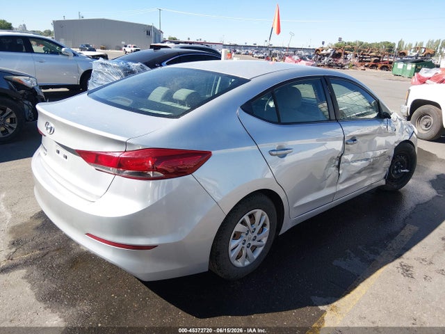 Hyundai ELANTRA SE 2018 5NPD74LFXJH355508 Image 4