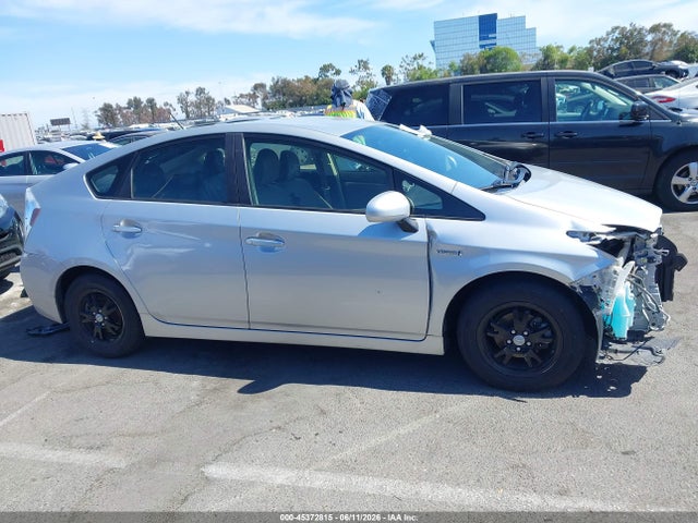 Toyota Prius Two 2014 JTDKN3DU1E0388954 Image 14