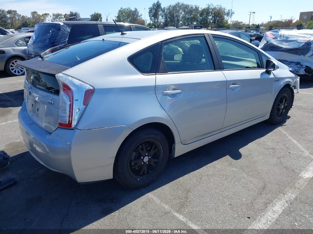 Toyota Prius Two 2014 JTDKN3DU1E0388954 Image 4