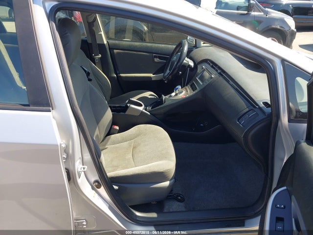 Toyota Prius Two 2014 JTDKN3DU1E0388954 Image 5