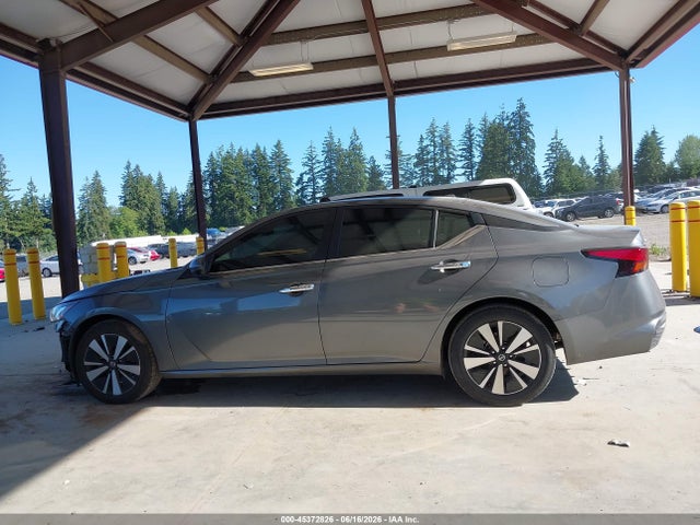 1N4BL4DV4NN333752 Nissan Altima Sv Fwd