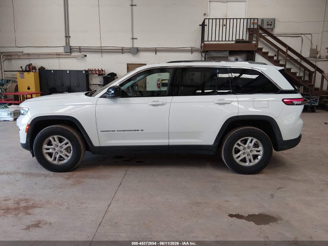1C4RJHAG3P8886700 Jeep Grand Cherokee Laredo 4x4