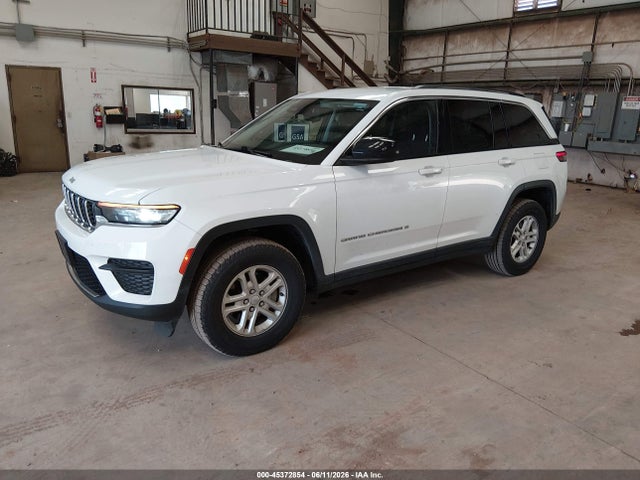 1C4RJHAG3P8886700 Jeep Grand Cherokee Laredo 4x4