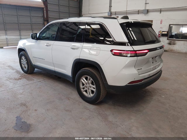 1C4RJHAG3P8886700 Jeep Grand Cherokee Laredo 4x4