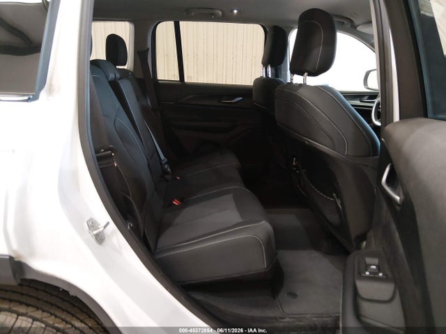 1C4RJHAG3P8886700 Jeep Grand Cherokee Laredo 4x4