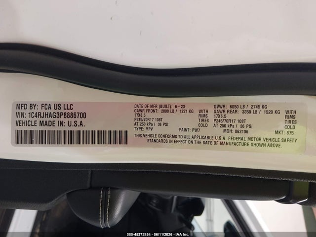 1C4RJHAG3P8886700 Jeep Grand Cherokee Laredo 4x4