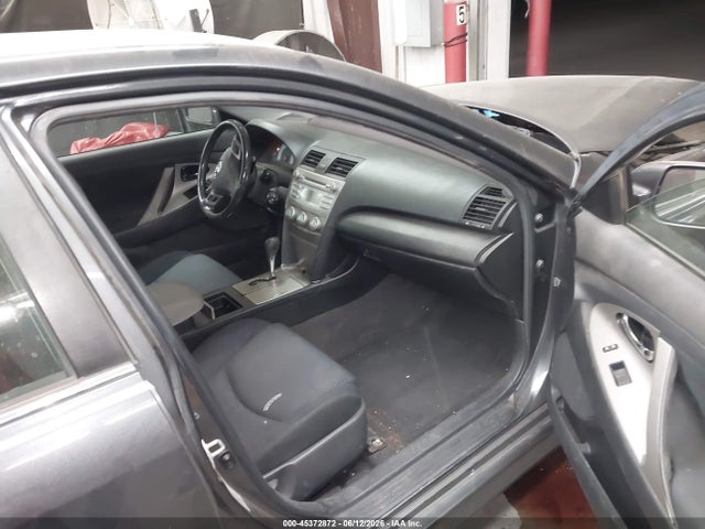 45372872 :رقم المزاد ، 4T1BE46KX7U106920 vin ، 2007 Toyota Camry Se مزاد بيع