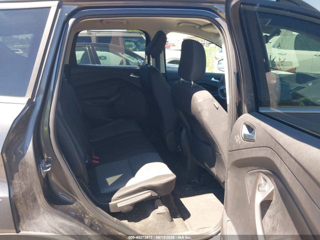 45372877 :رقم المزاد ، 1FMCU0GD5JUD49056 vin ، 2018 Ford Escape Se مزاد بيع