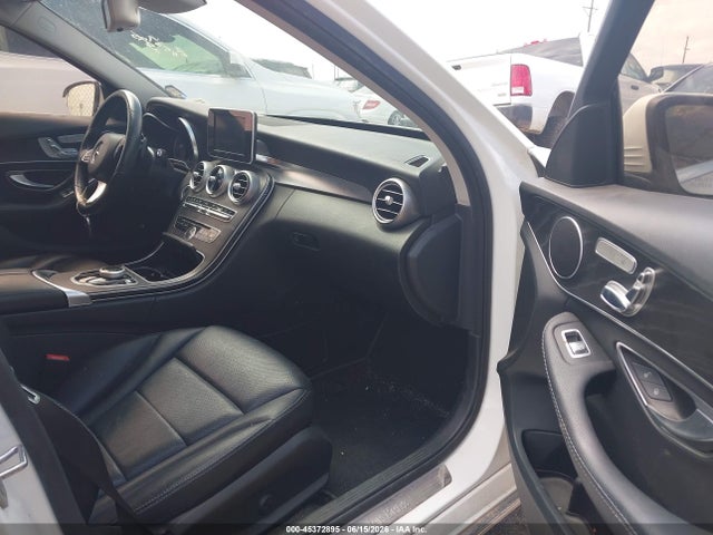 Продажа на аукционе авто 2017 Mercedes-benz C 300, vin: 55SWF4JB3HU190887, номер лота: 45372895