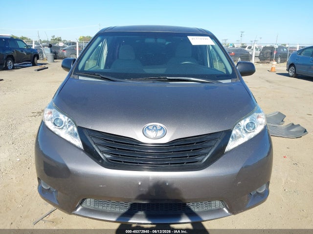 5TDZK3DC0FS613264 Toyota Sienna L 7 Passenger