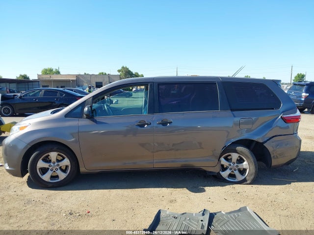 5TDZK3DC0FS613264 Toyota Sienna L 7 Passenger