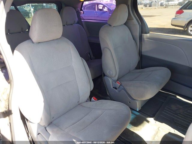 5TDZK3DC0FS613264 Toyota Sienna L 7 Passenger