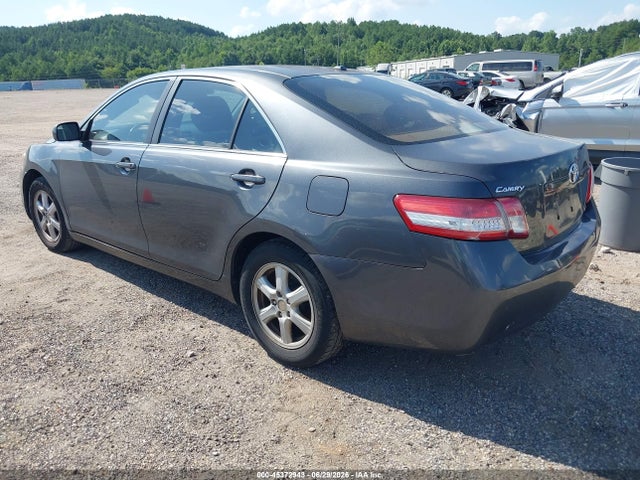45372943 :رقم المزاد ، 4T1BF3EK3AU102482 vin ، 2010 Toyota Camry Le مزاد بيع