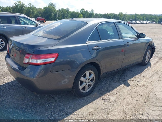 45372943 :رقم المزاد ، 4T1BF3EK3AU102482 vin ، 2010 Toyota Camry Le مزاد بيع