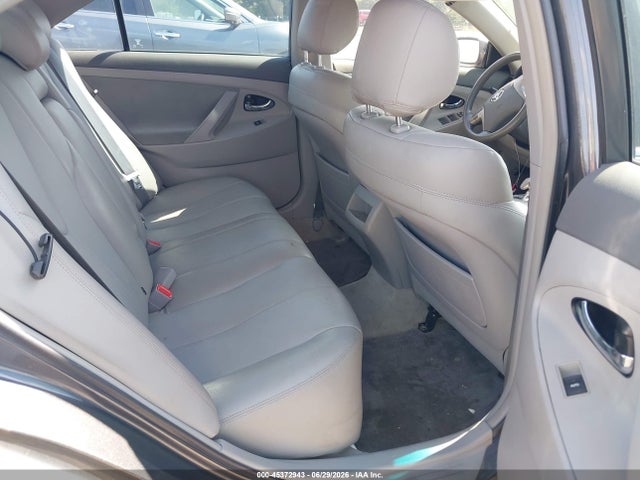 45372943 :رقم المزاد ، 4T1BF3EK3AU102482 vin ، 2010 Toyota Camry Le مزاد بيع