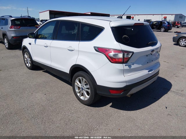45373048 :رقم المزاد ، 1FMCU0GDXHUA54688 vin ، 2017 Ford Escape Se مزاد بيع