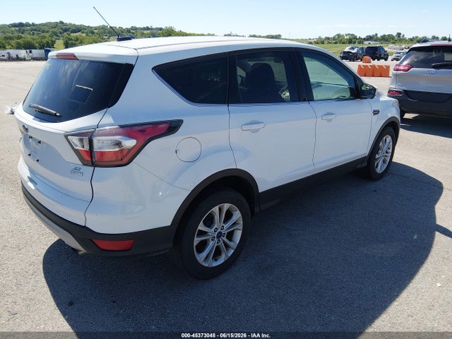 45373048 :رقم المزاد ، 1FMCU0GDXHUA54688 vin ، 2017 Ford Escape Se مزاد بيع