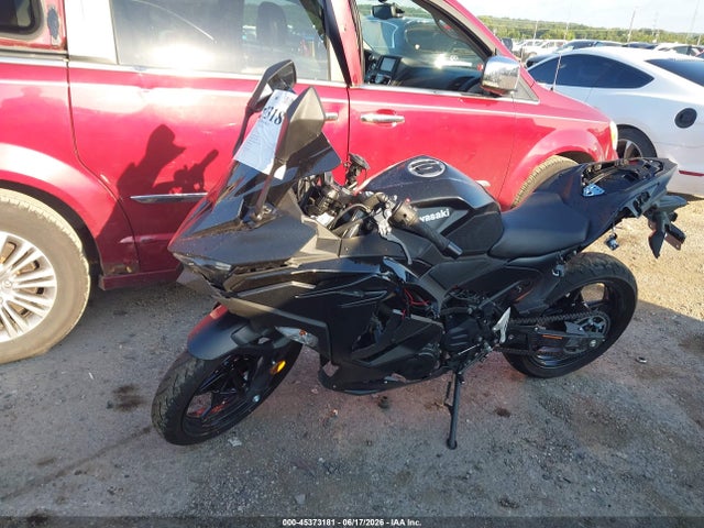 45373181 :رقم المزاد ، ML5EXGH12TDA88342 vin ، 2026 Kawasaki Ex500 H مزاد بيع