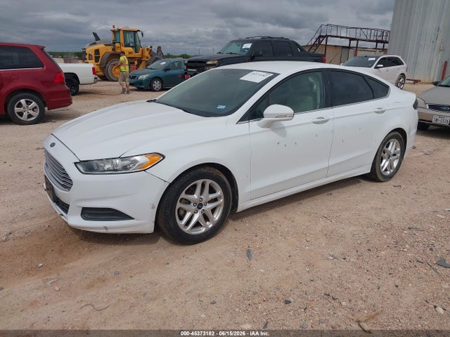 45373182 :رقم المزاد ، 3FA6P0H76FR193356 vin ، 2015 Ford Fusion Se مزاد بيع