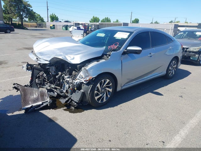 Honda CIVIC EX 2018 2HGFC2F72JH540370 Image 2