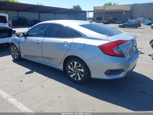 Honda CIVIC EX 2018 2HGFC2F72JH540370 Image 3