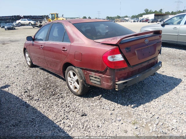 45373288 :رقم المزاد ، 4T1BF32K12U011541 vin ، 2002 Toyota Camry Se مزاد بيع
