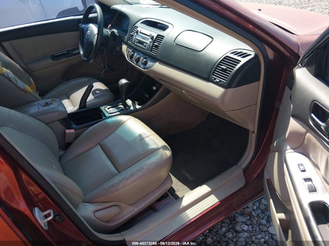 45373288 :رقم المزاد ، 4T1BF32K12U011541 vin ، 2002 Toyota Camry Se مزاد بيع