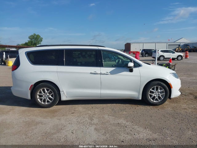 45373311 :رقم المزاد ، 2C4RC1DG0LR176262 vin ، 2020 Chrysler Voyager Lxi مزاد بيع