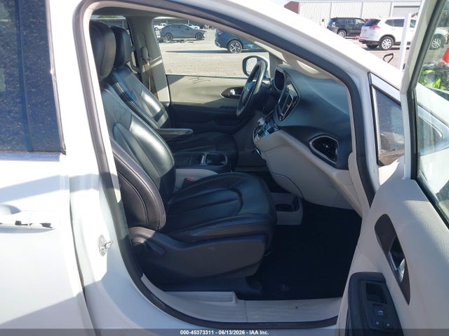 45373311 :رقم المزاد ، 2C4RC1DG0LR176262 vin ، 2020 Chrysler Voyager Lxi مزاد بيع