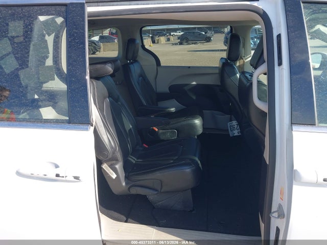 45373311 :رقم المزاد ، 2C4RC1DG0LR176262 vin ، 2020 Chrysler Voyager Lxi مزاد بيع