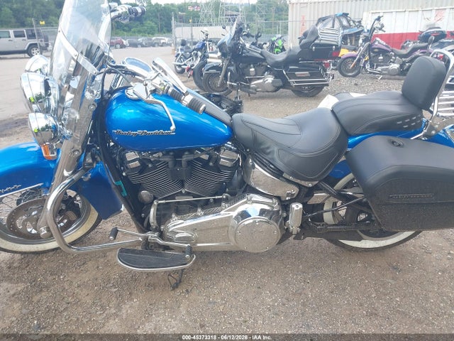 Harley-Davidson Flde Deluxe 2018 1HD1YCJ18JC047622 Image 13