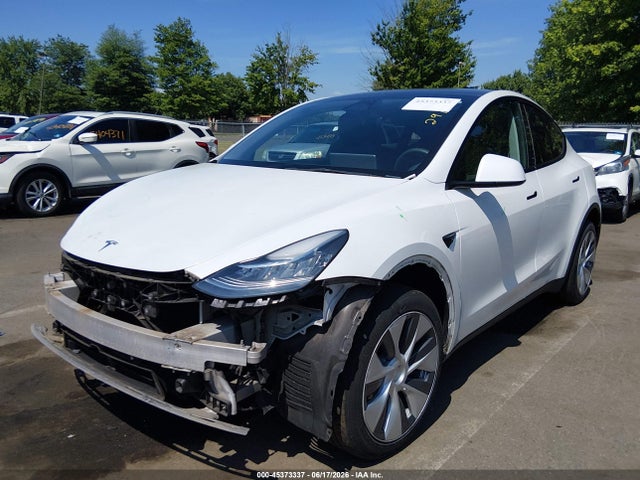 Tesla Model Y 2023 7SAYGDEE7PA092911 Image 2