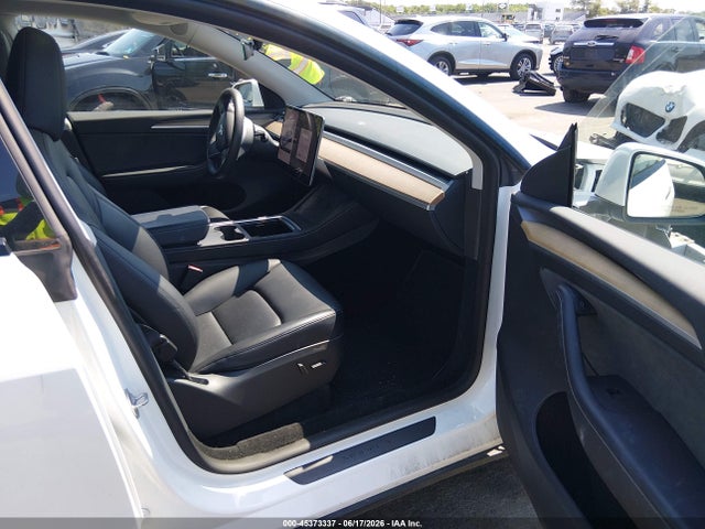 Tesla Model Y 2023 7SAYGDEE7PA092911 Image 5