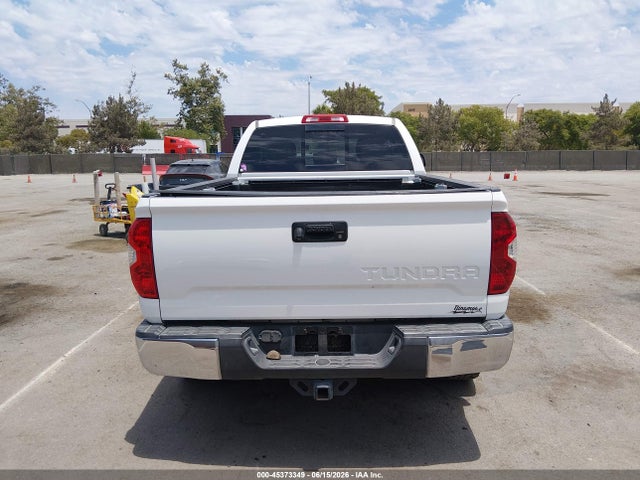 5TFRY5F13EX147585 Toyota Tundra Sr5 5.7l V8