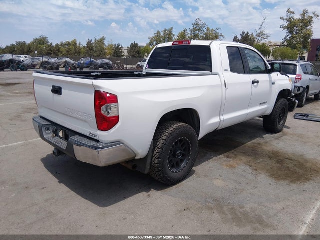 5TFRY5F13EX147585 Toyota Tundra Sr5 5.7l V8
