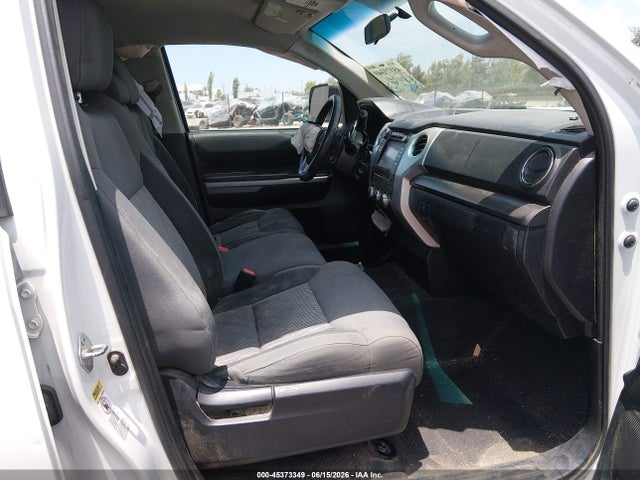 5TFRY5F13EX147585 Toyota Tundra Sr5 5.7l V8