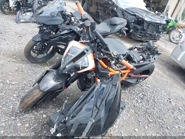 KTM 1290 Super Duke R 2020 VBKV39404LM925775 Image 2