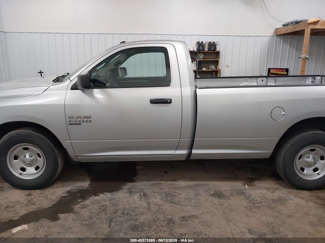 3C6JR6DG2KG511185 RAM 1500 Classic Tradesman 4x2 8&#039; Box