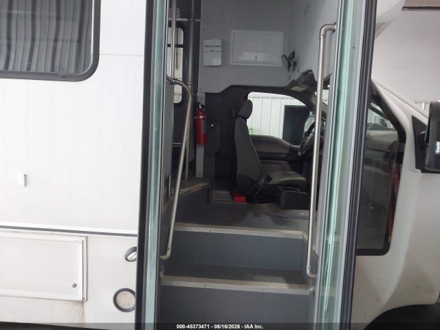 Ford F-450 Chassis Xl 2017 1FDAF4GT1HEE73331 Image 5
